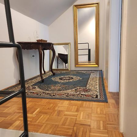 Appartement Avrora House Free Parking In Old Town à Ljubljana Extérieur photo